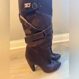 Women’s High Heeled Boots | Size 7.5